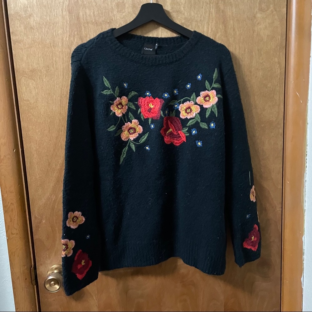 Soft Wool Knit Floral Sweater